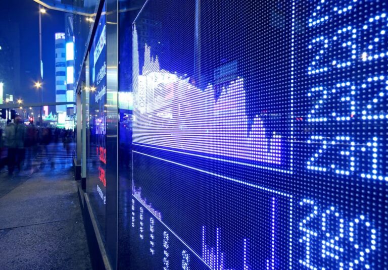 Markets-board in blue tones